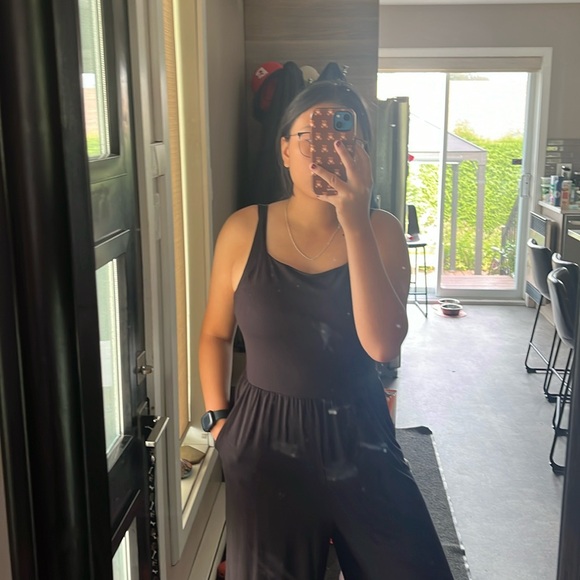 One piece with pockets - Picture 1 of 4